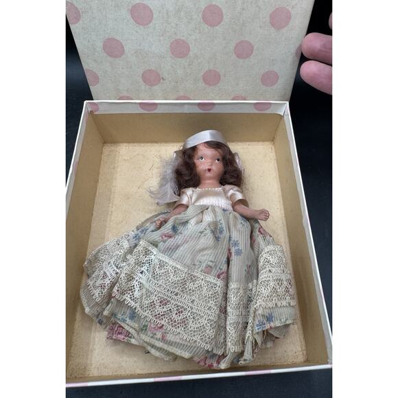Nancy Ann Vintage The Child That Was Born On The Sabbath Day 5.5" Doll #186 - Picture 1 of 8